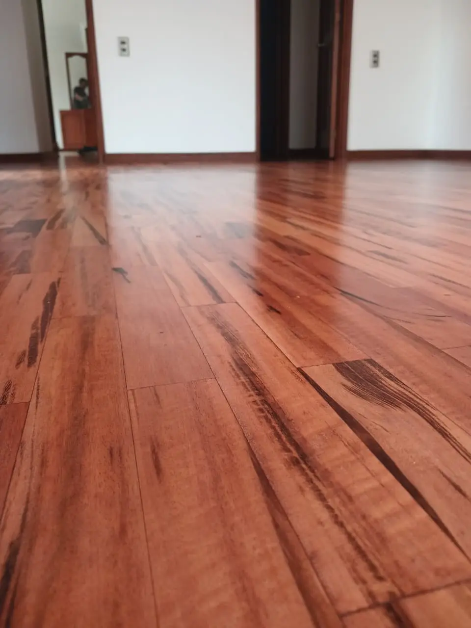 Trabajo de Instalación de Pisos - Ober Avila